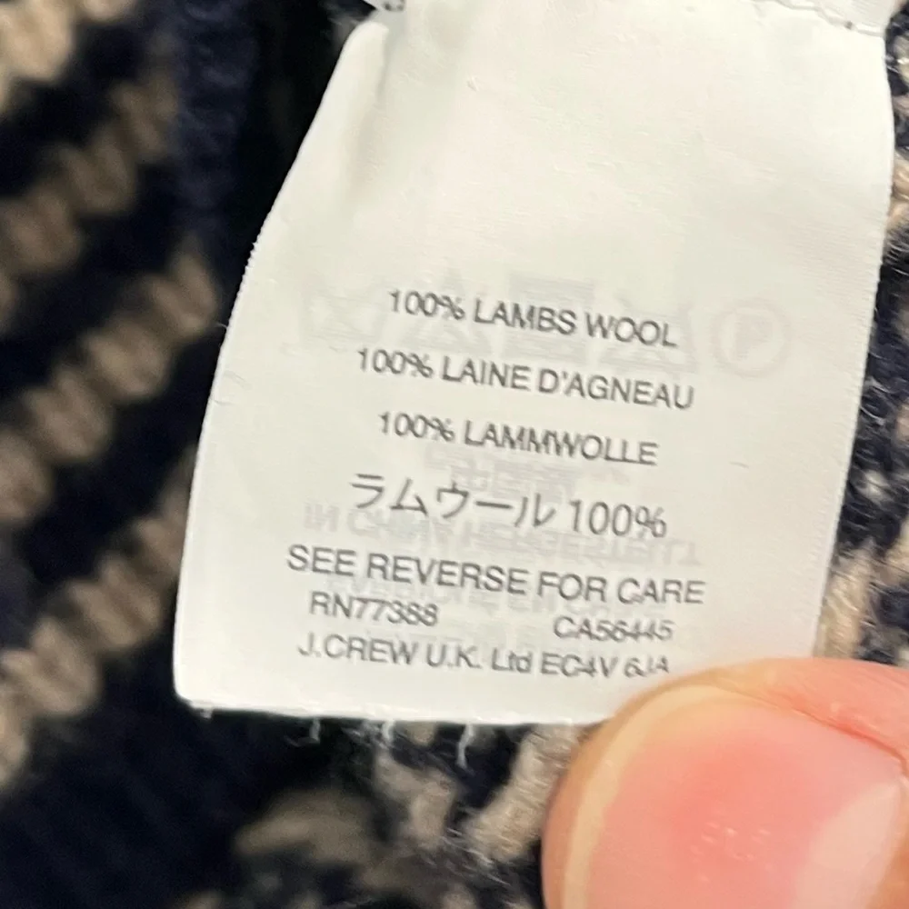 J. Crew Navy and Cream Lambswool Crewneck‎ Sweater Sz. M